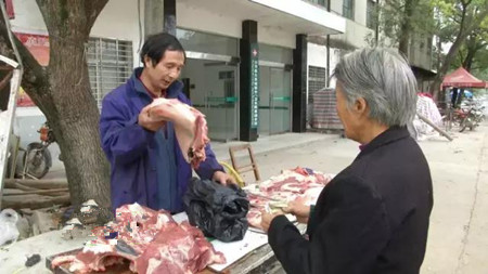 猪肉价格近期跌了近两块，养猪怎么赚钱？
