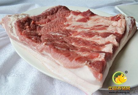 南京现“大力士”小偷 轻松抱起90斤猪肉飞快逃离