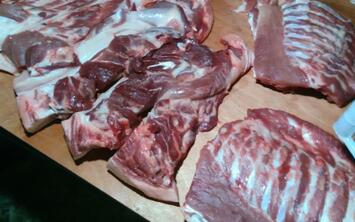 作坊用工业盐腌制猪肉相关人员锒铛入狱