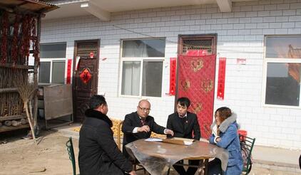 富县:森林猪损坏庄稼起纠纷 法官现场说法化矛盾