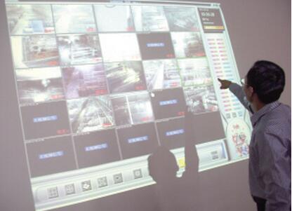 3名饲养员养3300头生猪108户贫困户得益