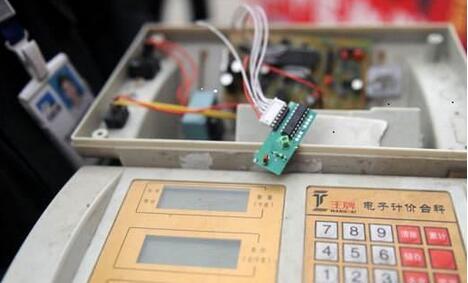 猪贩子一个小动作，养殖户白干三个月