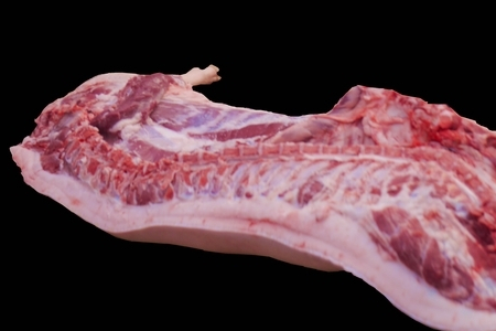 国家对养猪行业的环保要求持续提高,而且接下来养猪场还要面对的是环保成本的高投入,所以这都客观上延缓了能繁母猪存栏量的回升。