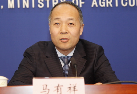 习近平总书记强调,新形势下农业的主要矛盾已经由总量不足转变为结构性矛盾,推进农业供给侧结构性改革,是当前和今后一个时期我国农业政策改革和完善的主要方向。