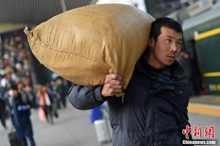 编者按:农民工返乡创业大潮汹涌澎湃,400多万农民工如今“归去来兮”,新的创业传奇书写在广袤大地上。