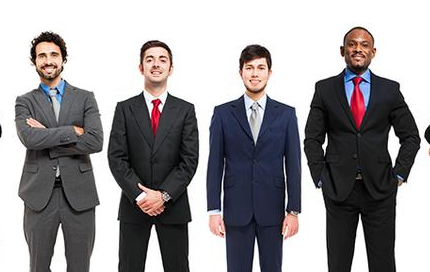 公开资料显示,牧原股份主营业务为生猪养殖与销售,主要产品为商品猪、仔猪、种猪,拥有完整生猪产业链,是国内大型集约化生猪养殖企业。