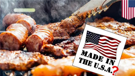 豪放派代表苏轼在被贬黄州时专门作《食猪肉诗》对猪肉的美味大加赞赏，诗中曾云“黄州好猪肉，价钱等粪土”。而相传苏轼当时作这首诗还有一个鲜为人知的目的——到任后他发现当地猪肉生产过剩，导致猪肉价格低如“粪土”，养猪人难以度日，于是便写了“猪肉颂”希望能带动老百姓购买猪肉，以此保护养猪人。