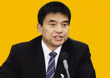 中国新希望集团董事长刘永好称,中国动物饲料加工行业可以通过原料供应多元化、提高国内产量以及改变饲料配方等方式消化中国对美国大豆加征25%关税的影响。