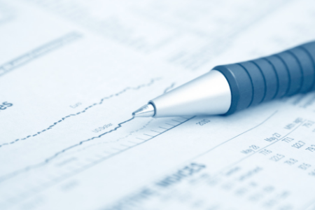 回望5月，养殖亏损对饲料消费影响明显，5月份饲料消费环比再度下降，其中禽料小幅增长，猪料环比降幅明显，对原料需求下降。弱需求下，5月份的添加剂市场不乏关注点，具体见下：