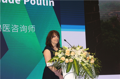 加拿大独立兽医健康顾问Marie-Claude Poulin 现场分享《批次生产和健康效益》主题报告