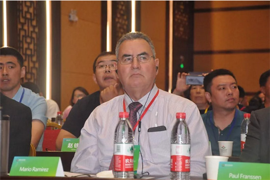 6月27日,备受瞩目的PITC 35 PSY 第三届PPT国际技术研讨会(PITC)在广西扬翔股份有限公司(以下简称“扬翔股份”)总部隆重举行,本届会议的主题是“低成本养猪新模式 新发展”。