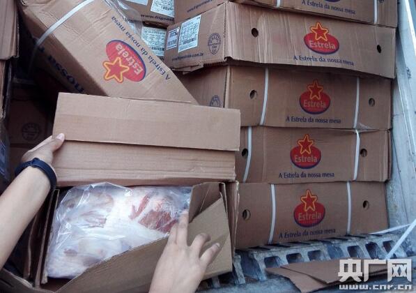 广东：27吨非法调运猪肉闯关 肇花高速成功拦截！