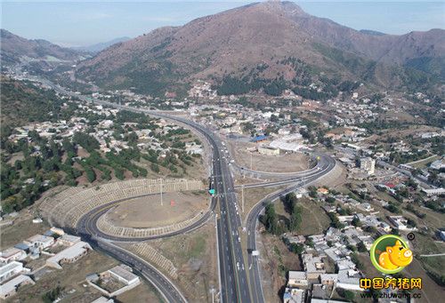 喀喇昆仑公路二期项目高速段通车