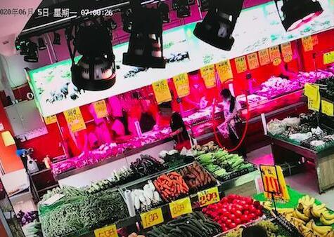 女子偷拿超市20元猪肉，反被店长敲诈3万元！