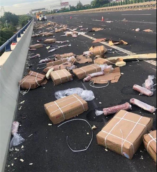 10吨猪肉遭哄抢后续，政府致歉：深深自责，东台人自古向上向善