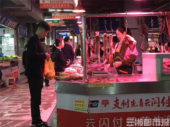 猪肉价格已连续两个多月下降，市场均价每斤约24-27元