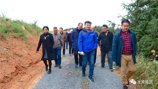 国家统计局湖南调查总队调研我县生猪产业发展