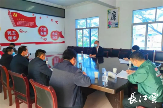 养猪场养殖污染困扰村民多时，随州检察院公益诉讼破解污染难题