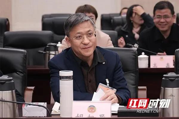 两会谈畜牧业 | 胡旭晟：建议加大处罚倒卖偷埋乱丢病死畜禽等违法行为