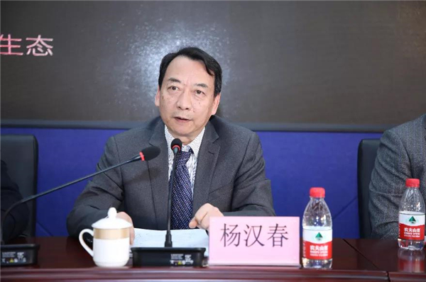 中国畜牧兽医学会秘书长、中国农业大学教授杨汉春先生