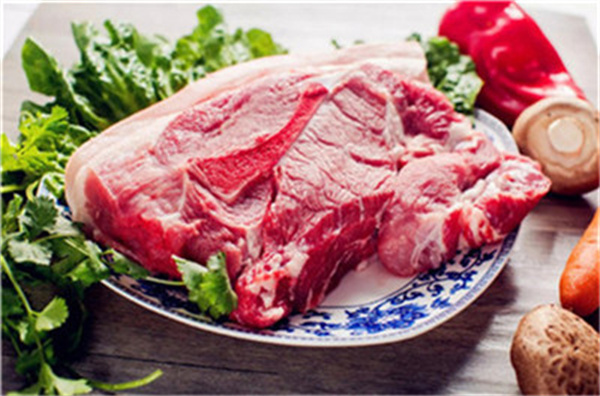 抖音上惊现低价猪肉！江苏宿迁执法人员顺藤摸瓜捣毁一生猪私屠滥宰窝点