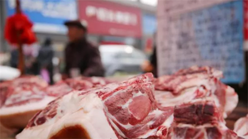 “猪肉风味罐头”用料鸡肉却排第一 双汇：命名符合规定