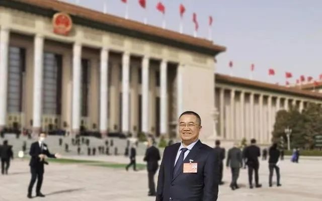 【两会报道】新京报 | 全国人大代表林印孙：建议规范楼房养猪手续，调整进口玉米配额